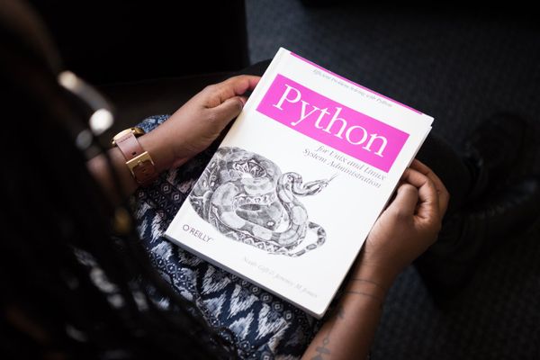 Organiza tus archivos con un simple script en Python.